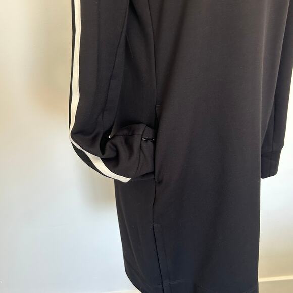 Athleta Crosstown Athletic Track Dress, Black Size Small - Picture 4 of 11